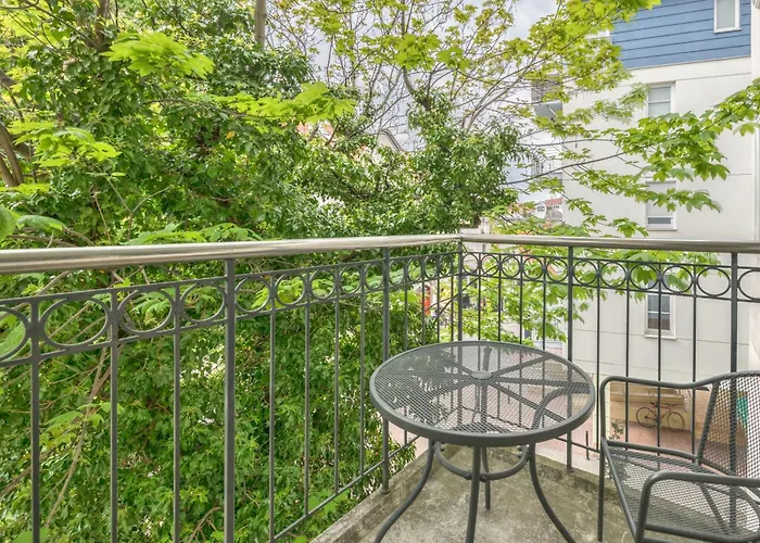 Dom Pod Wieza By Northside